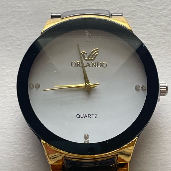 Men's Two Tone Black and Gold Quartz Watch New/Never Worn - Picture 3 of 4